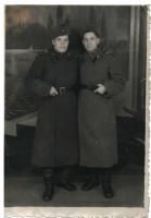 Комиссаров Владимир Иванович (справа)