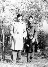 Олейник Анна Никитовна 