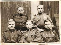 Иванов Анатолий Алексеевич (1-й ряд в центре)