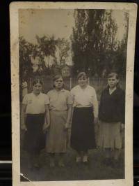 Балахон (Адыльханова) Ольга Ивановна 