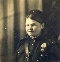 Дзюбенко (Яблочкина) Нина Николаевна
