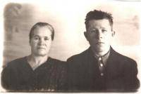 Плешаков Иван Савельевич  со своей супругой Валентиной Григорьевной