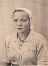 Лизункова (Фролова) Валентина Тихоновна