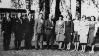 Бартев Семен Павлович(пятый слева)
