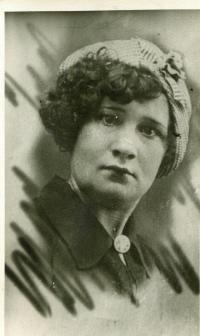 Белова (Кондратьева) Анна Павловна 