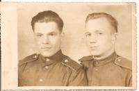Спесивый Василий Тихонови (на фото слева)