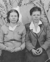 Чудаева Мария Ефимовна с сестрой 