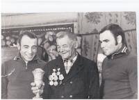 Сафин Каюм в центре